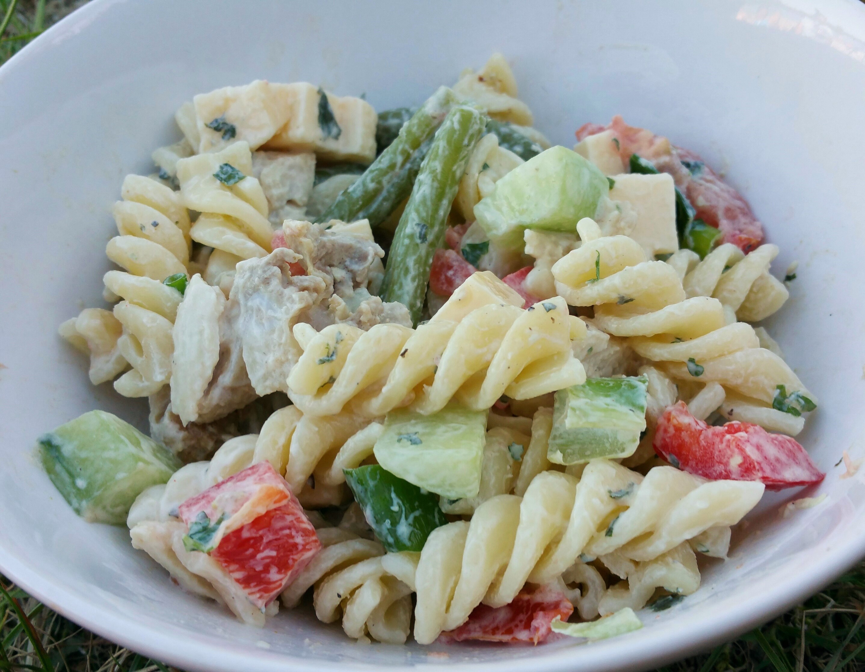 Pasta salade met yoghurt dressing Recepten van Domy